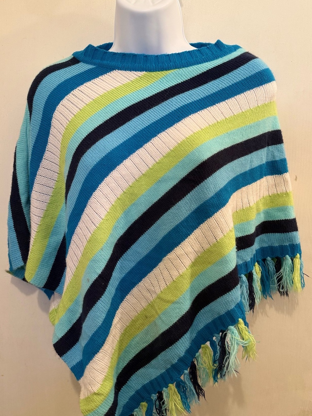 Girls (L) Knit Poncho Y2K